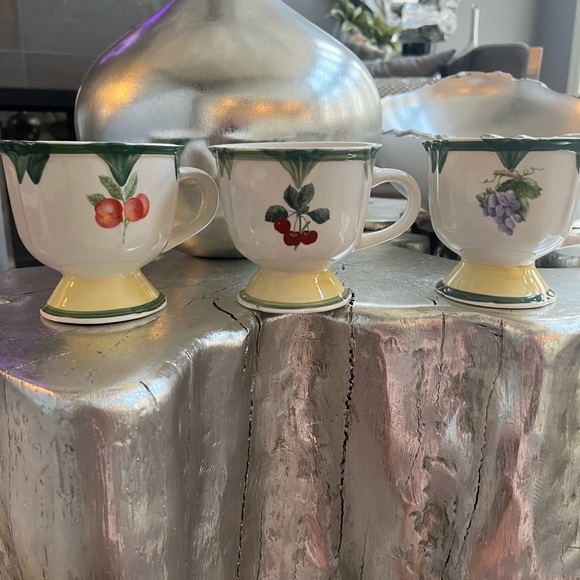 Set of three modern style, Gibson tea, mugs - Picture 8 of 17